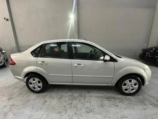 FORD-FIESTA-2008