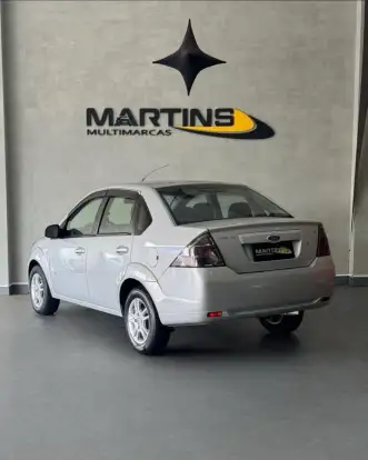 FORD-FIESTA-2014