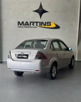 FORD-FIESTA-2014