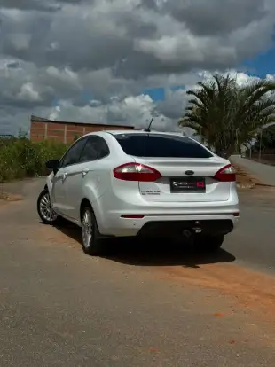 FORD-FIESTA-2014