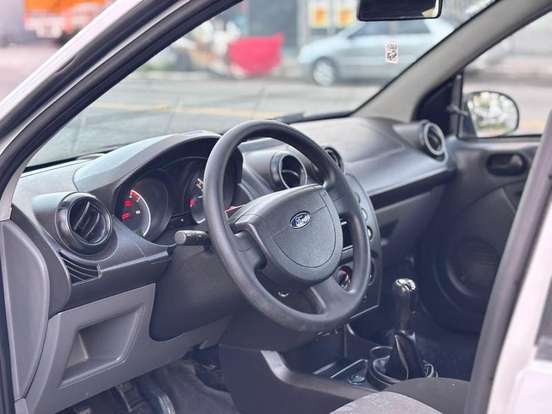 FORD-FIESTA-2013