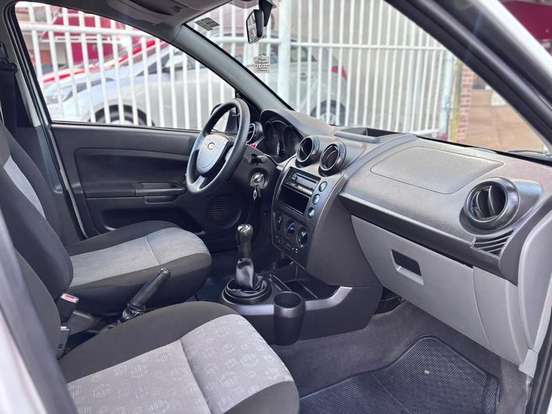FORD-FIESTA-1.0 ROCAM SE 8V FLEX 4P MANUAL FORD-FIESTA-2013