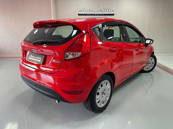 FORD-FIESTA-2015