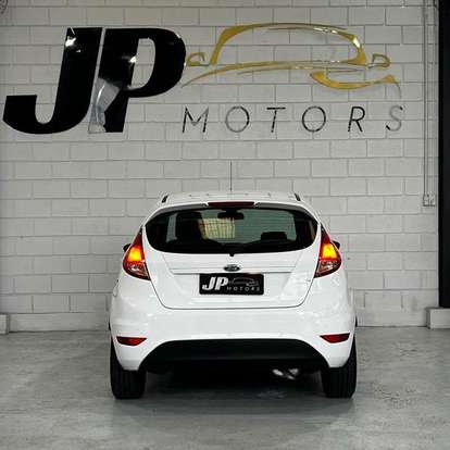 FORD-FIESTA-2014