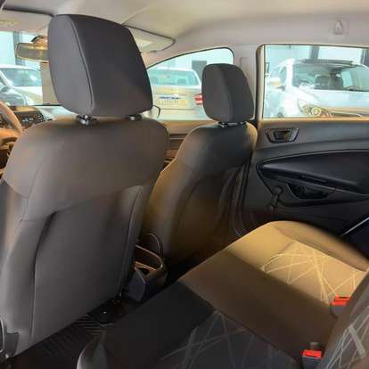 FORD-FIESTA-2014