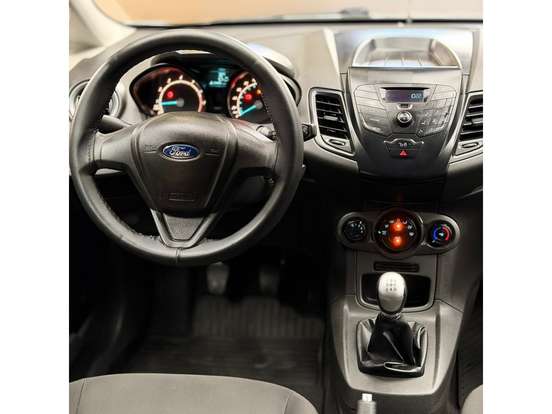 FORD-FIESTA-2015