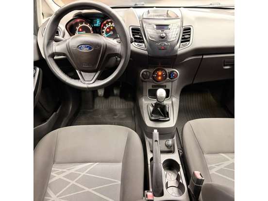 FORD-FIESTA-2015
