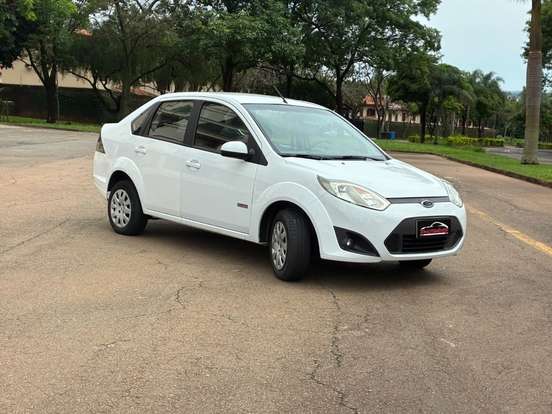 FORD-FIESTA-2012