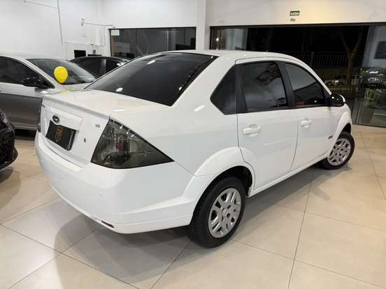FORD-FIESTA-2012