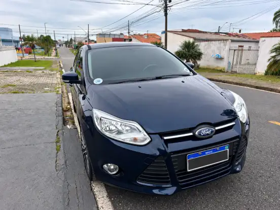 FORD-FOCUS-2014
