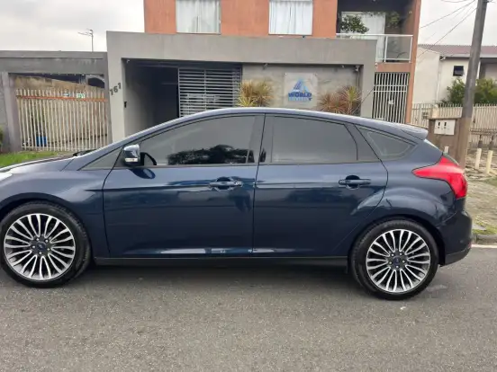 FORD-FOCUS-2014