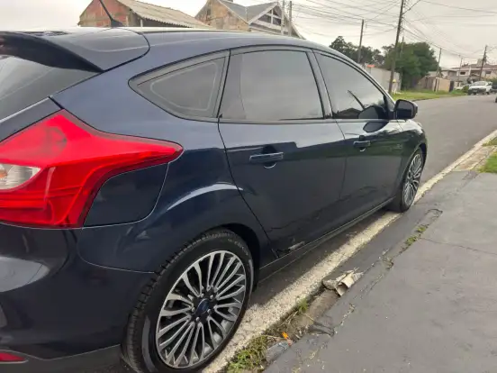 FORD-FOCUS-2014