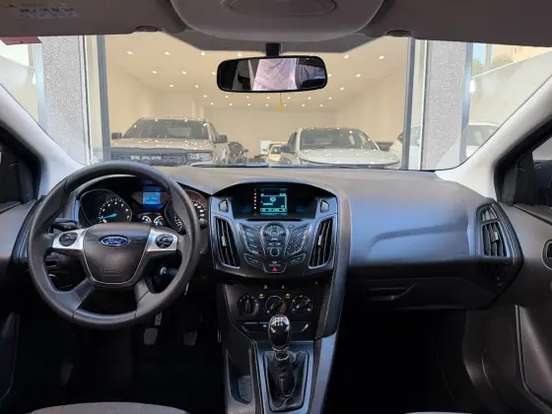 FORD-FOCUS-2013