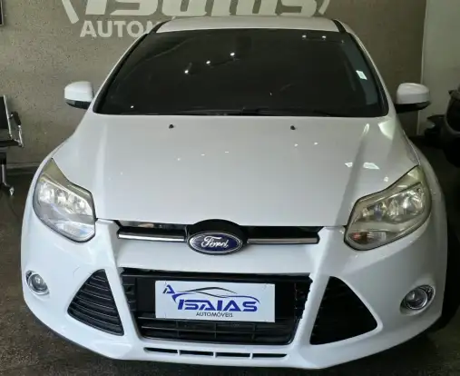 FORD-FOCUS-2014