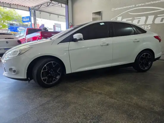 FORD-FOCUS-2.0 TITANIUM 16V FLEX 4P POWERSHIFT FORD-FOCUS-2014