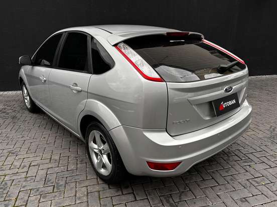 FORD-FOCUS-2.0 GLX 16V FLEX 4P AUTOMÁTICO FORD-FOCUS-2013