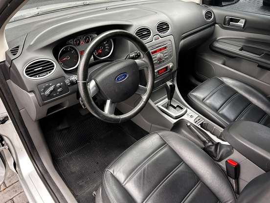 FORD-FOCUS-2.0 GLX 16V FLEX 4P AUTOMÁTICO FORD-FOCUS-2013