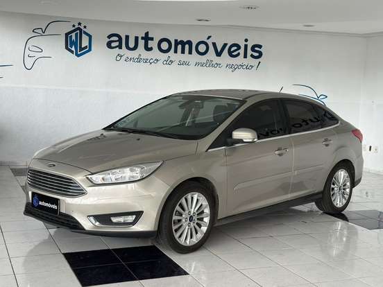 FORD-FOCUS-2015