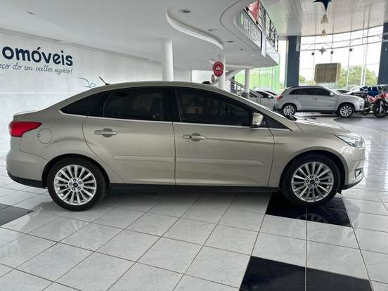 FORD-FOCUS-2.0 TITANIUM 16V FLEX 4P POWERSHIFT FORD-FOCUS-2015