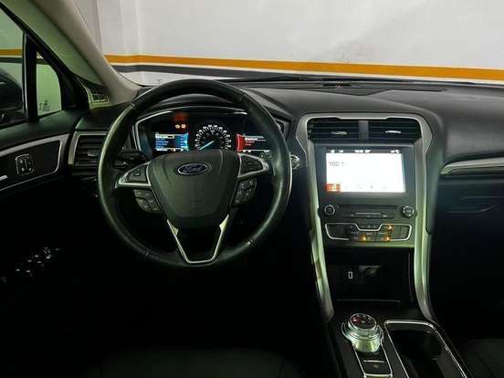 FORD-FUSION-2.0 SEL 16V GASOLINA 4P AUTOMÁTICO FORD-FUSION-2017