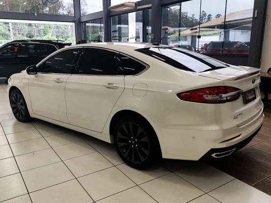FORD-FUSION-2019