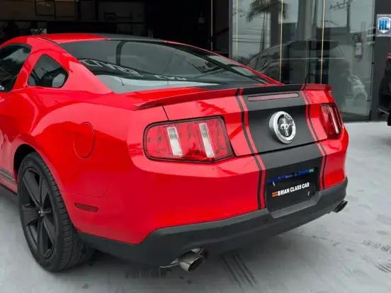 FORD-MUSTANG-2010
