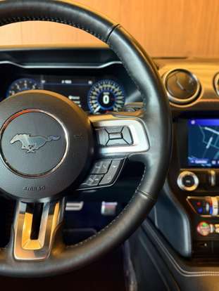 FORD-MUSTANG-2023