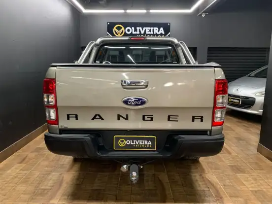 FORD-RANGER-3.2 XLT 4X4 CD 20V DIESEL 4P AUTOMÁTICO FORD-RANGER-2014
