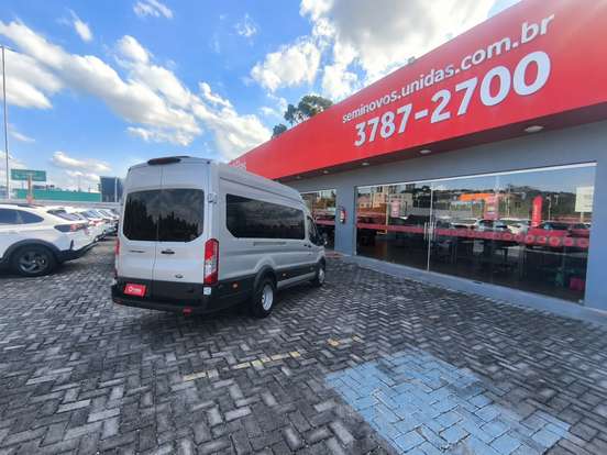 FORD-TRANSIT-2025