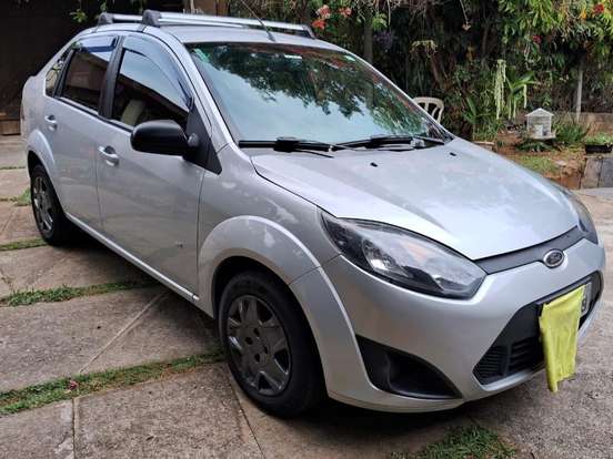 FORD-FIESTA-1.0 ROCAM SE SEDAN 8V FLEX 4P MANUAL FORD-FIESTA-2013