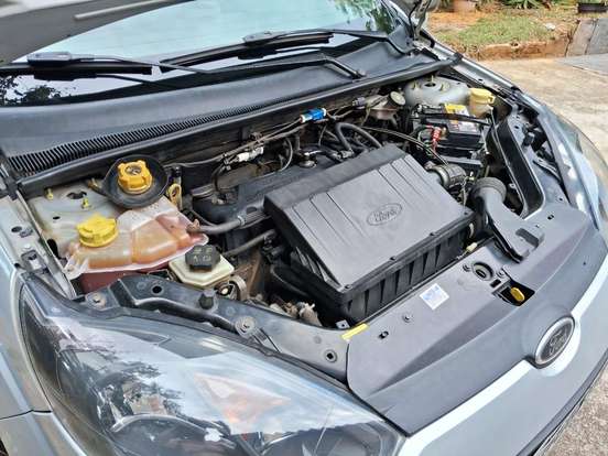 FORD-FIESTA-2013