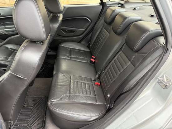 FORD-FIESTA-2014