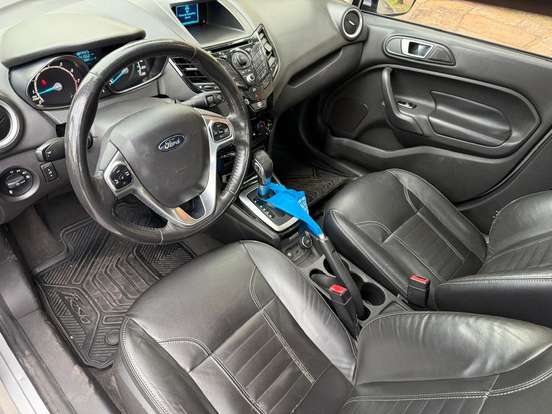 FORD-FIESTA-2014