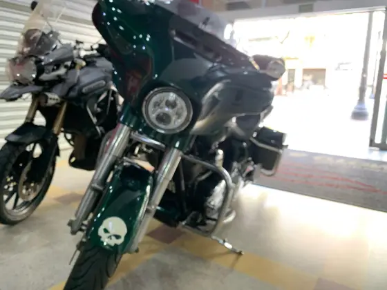 HARLEY-DAVIDSON STREET GLIDE SPECIAL 