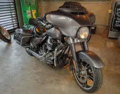 HARLEY-DAVIDSON STREET GLIDE HARLEY-DAVIDSON STREET GLIDE