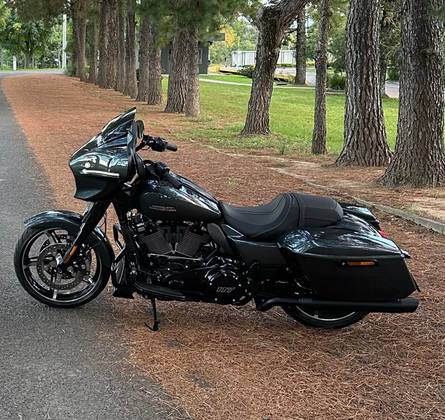 HARLEY-DAVIDSON STREET GLIDE 