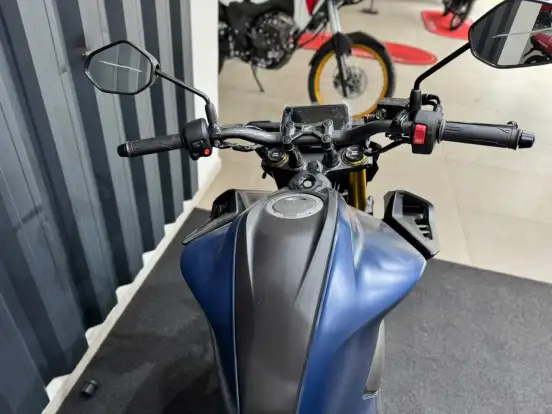 HONDA-CB 300F TWISTER S-2027