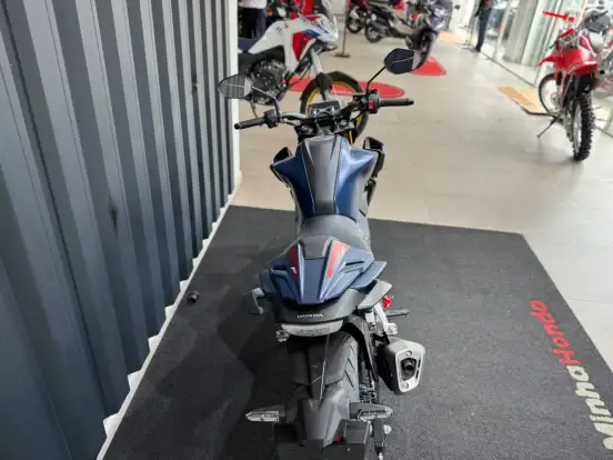 HONDA-CB 300F TWISTER S-2027