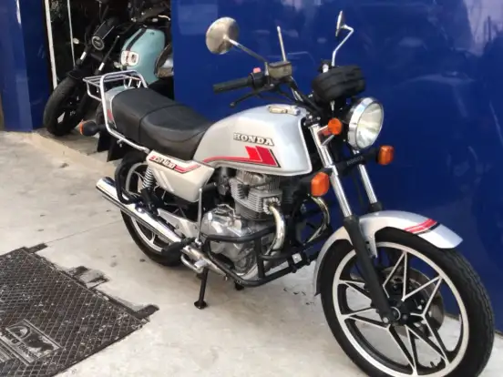 HONDA-CB 400 HONDA-CB 400-1982