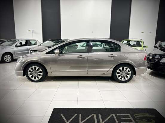 HONDA-CIVIC-2010