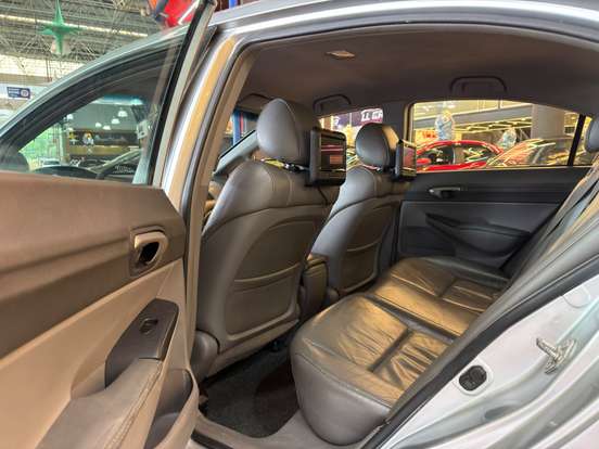 HONDA-CIVIC-2010