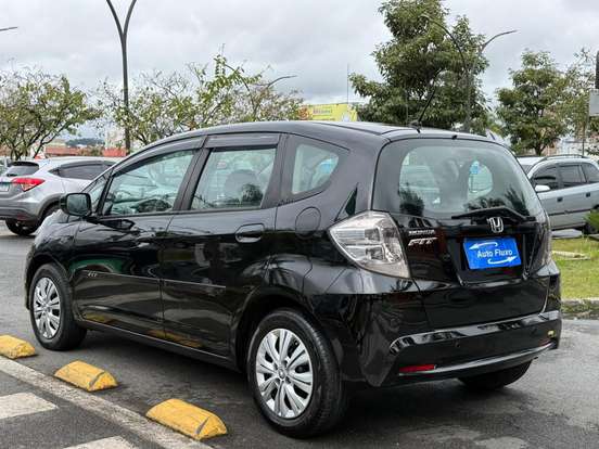 HONDA-FIT-2014