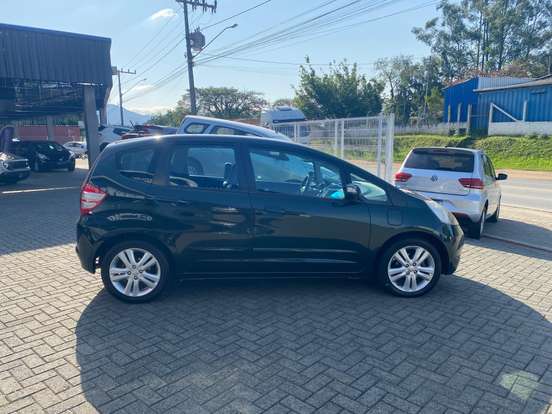 HONDA-FIT-2009