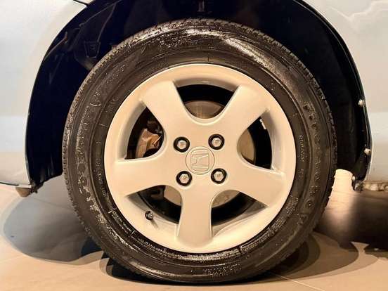 HONDA-FIT-2005