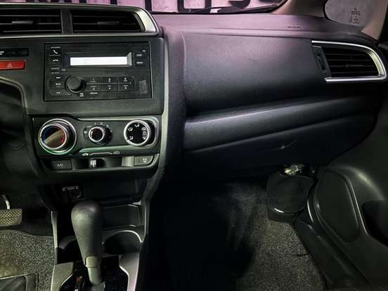 HONDA-FIT-2015