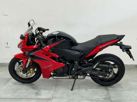HONDA-CBR 600F-2012