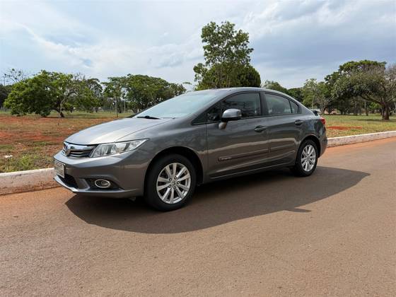 HONDA CIVIC 1.8 LXS 16V FLEX 4P MANUAL