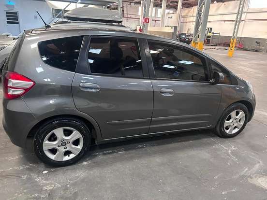 HONDA-FIT-2010