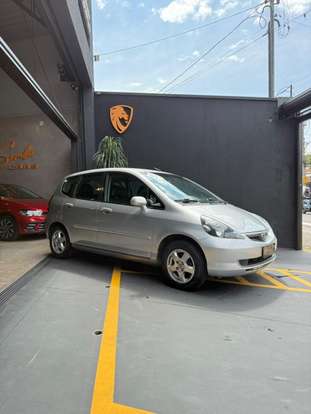 HONDA-FIT-2005