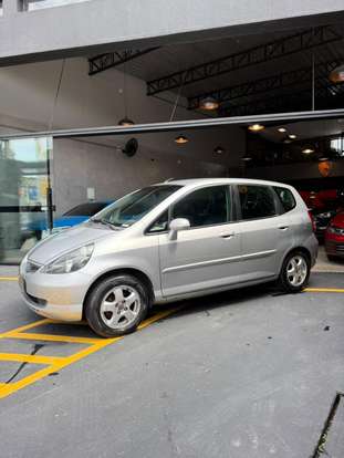 HONDA-FIT-2005